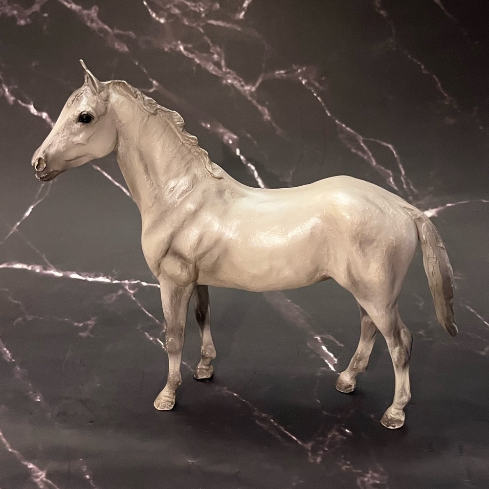 Breyer Horse Classic Freedom Pearly Grey Glossy Thoroughbred Horse
